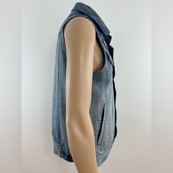 Southpole Distressed Sleeveless Denim Vest, Men's Size Medium, Assorted Patches - Picture 5 of 16